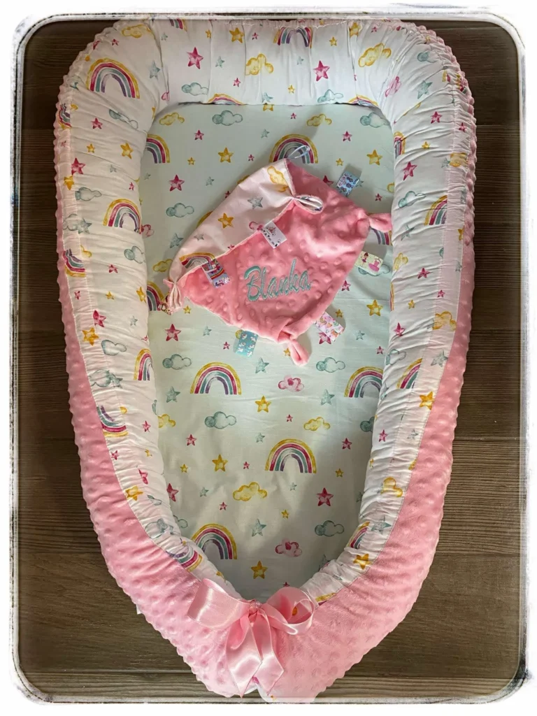 rózsaszín babafészek lány babáknak