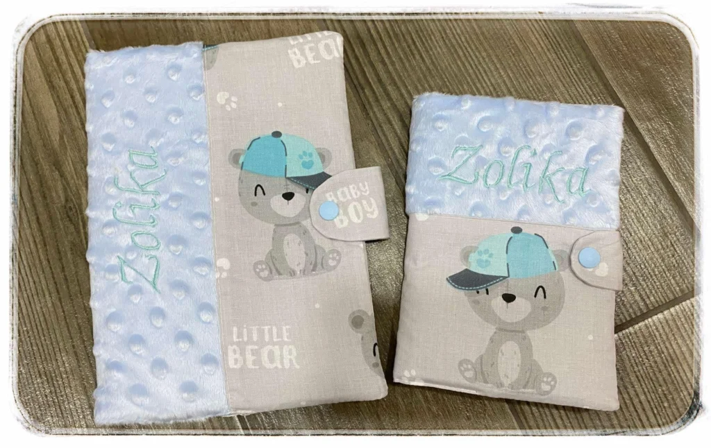 fiús saját névvel ellátott EÜ kiskönyv borító